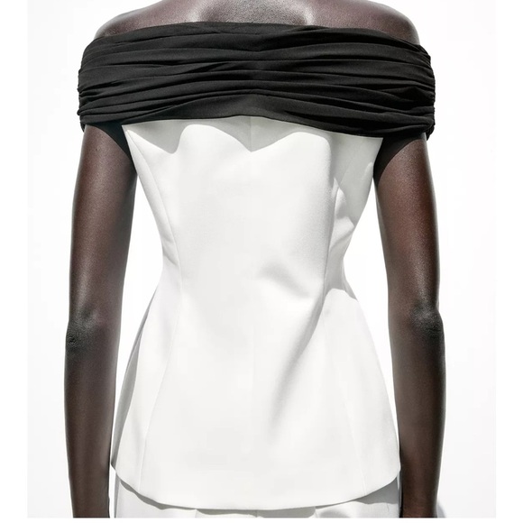 NWT ZARA 2025 collection BUSTIER TOP Off-Shoulder Top size S
🚨FIRM PRICE - Picture 10 of 14